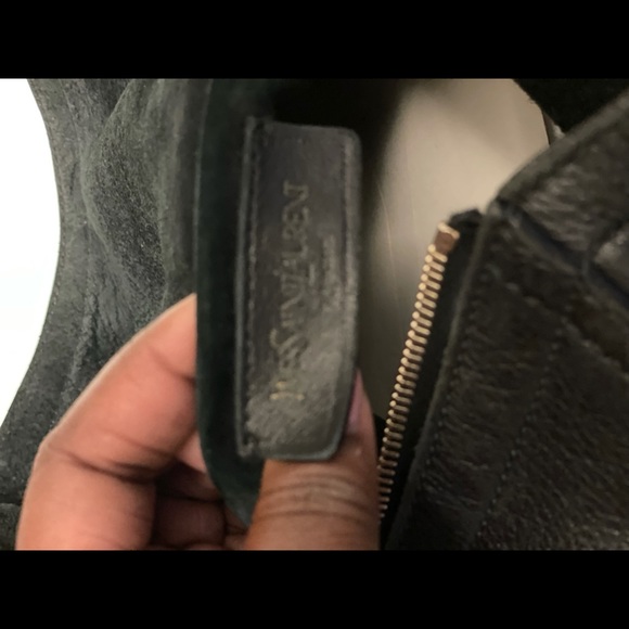 Yves Saint Laurent Downtown Tote Medium Leather - Picture 4 of 11